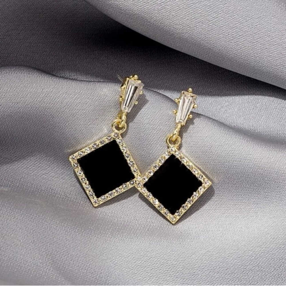 ZIRCON GEOMETRIC DROP EARRINGS ✨
